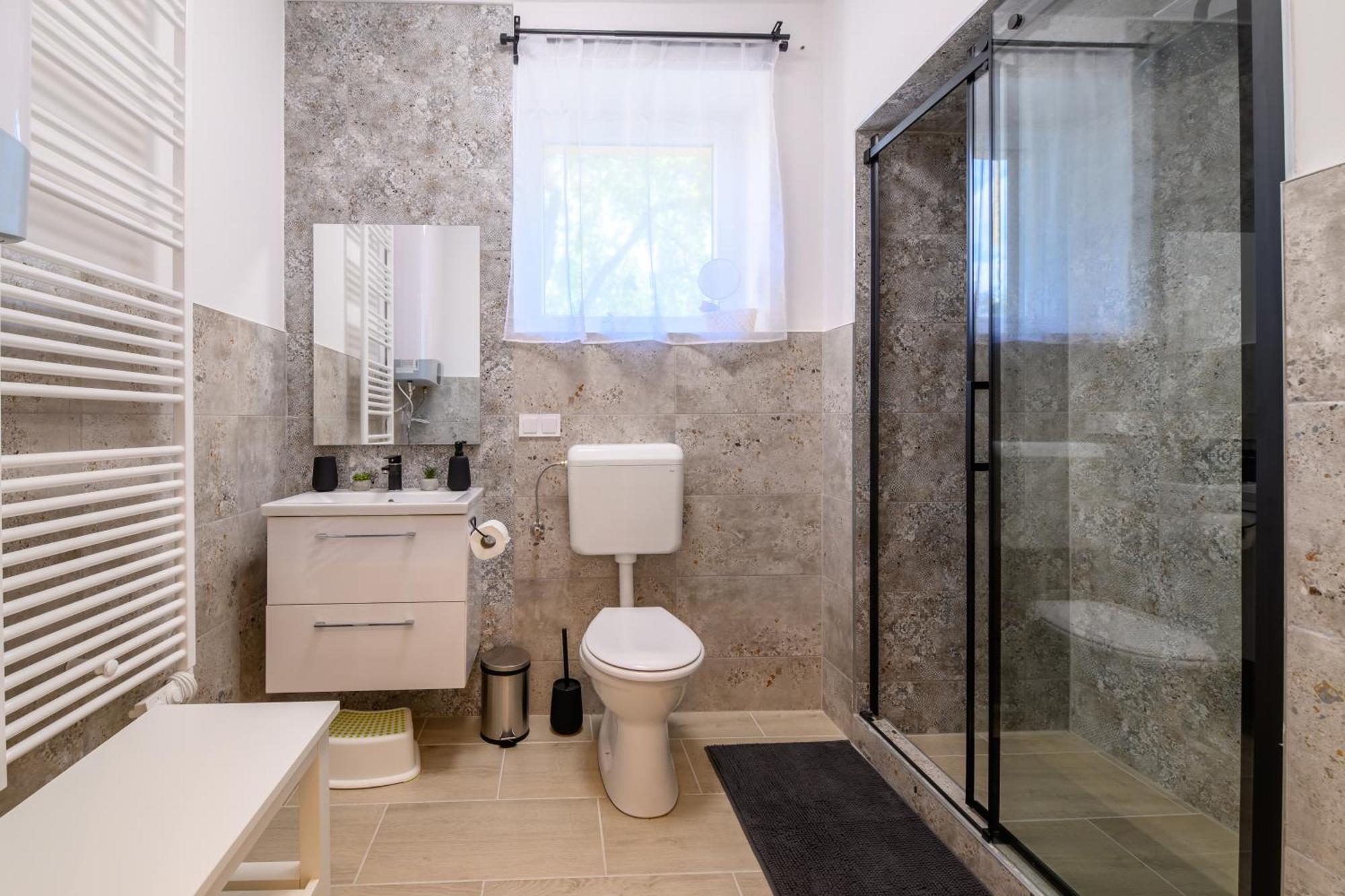 Zentrea Apartman Eger Luaran gambar